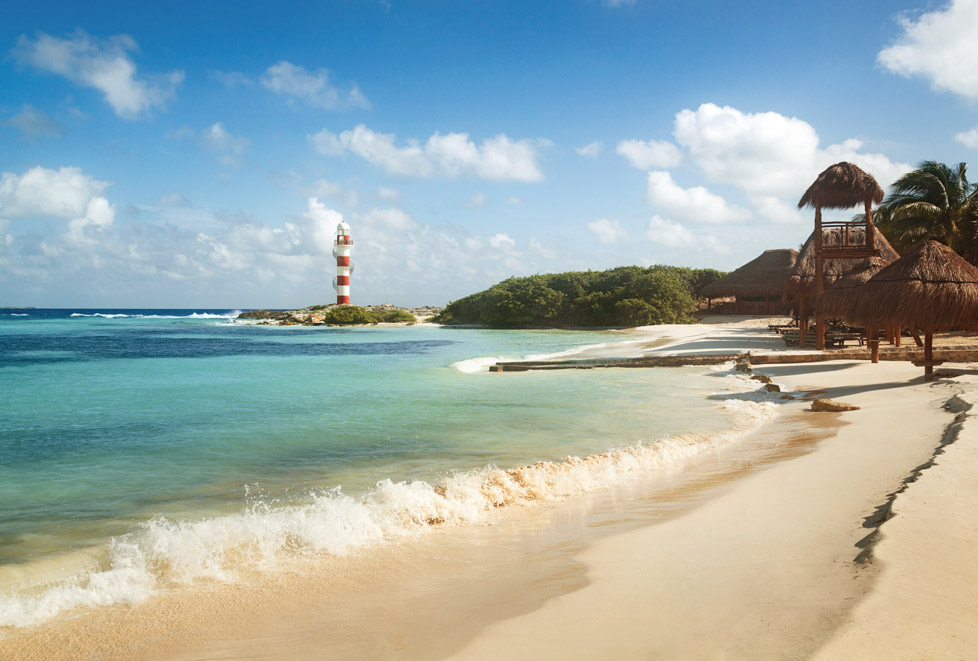 Hyatt Ziva es un hotel en Punta Cancún rodeado por el mar Caribe, que te garantiza una boda inolvidable en la playa.