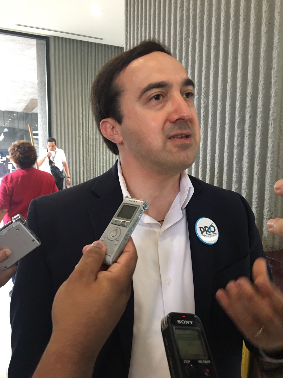 El legislador señaló demás que el tema se está legislando con conocimiento de causa.