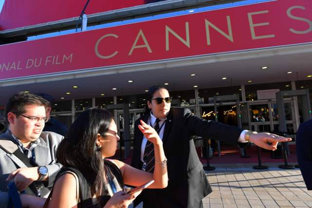 Los organizadores y personal evacuaron a los asistentes al festival de cine.