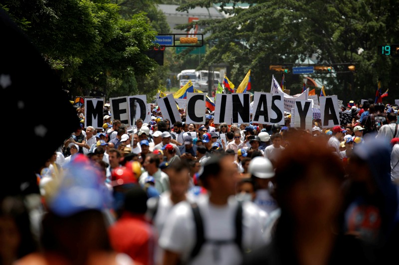 Las divisiones entre gobierno y oposición se agudizaron tras la convocatoria de Maduro a una Asamblea Constituyente "popular".