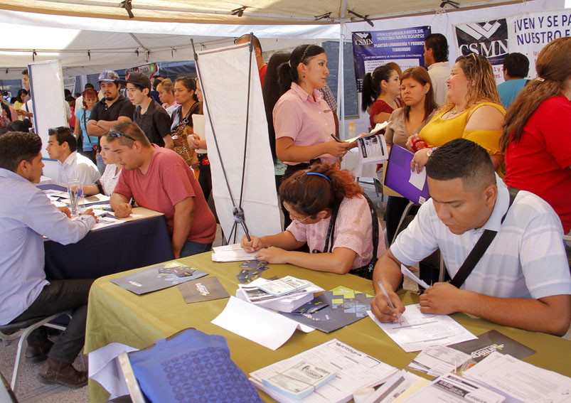 La Feria del Empleo 2017 reunión a 50 empresas que en suma ofrecieron mil 200 vacantes.