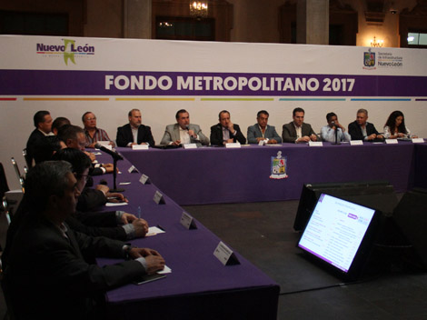 Alcaldes metropolitanos se reunieron con el gobernador del Estado. 