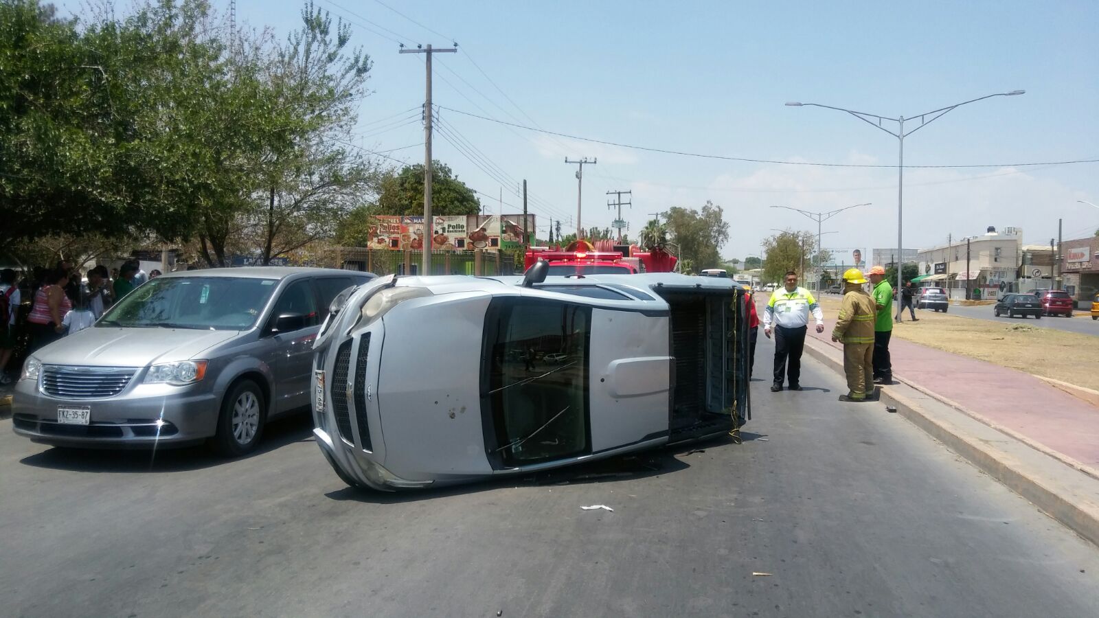 El conductor resultó con algunos golpes.