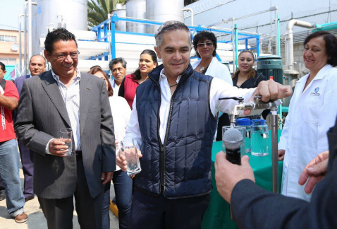 El jefe de Gobierno capitalino, Miguel Ángel Mancera, puso en marcha la Planta Potabilizadora Río Hondo-Agrícola Pantitlán, en la delegación Iztacalco