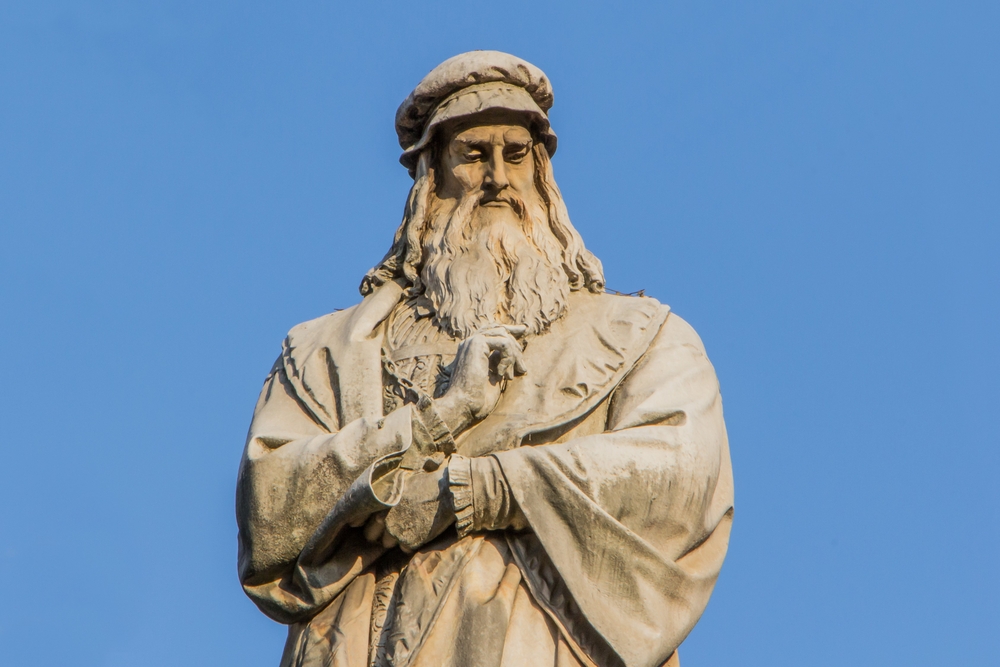 Estatua de Leonardo Da Vinci en Milán.