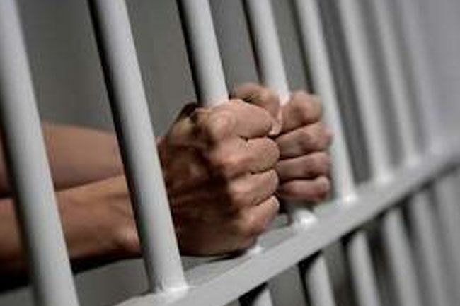 Los detenidos como las armas fueron puestas a disposición del Ministerio Público. 