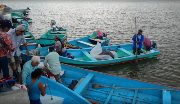 Familias, residentes que viven a la margen del río Tamesí 