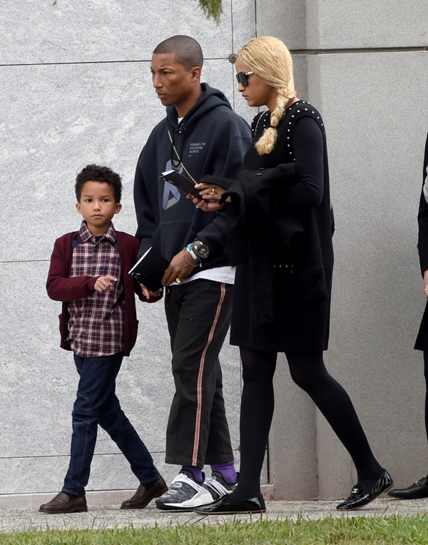 Pharrel Williams y su familia asistieron al funeral de Chris Cornell. 