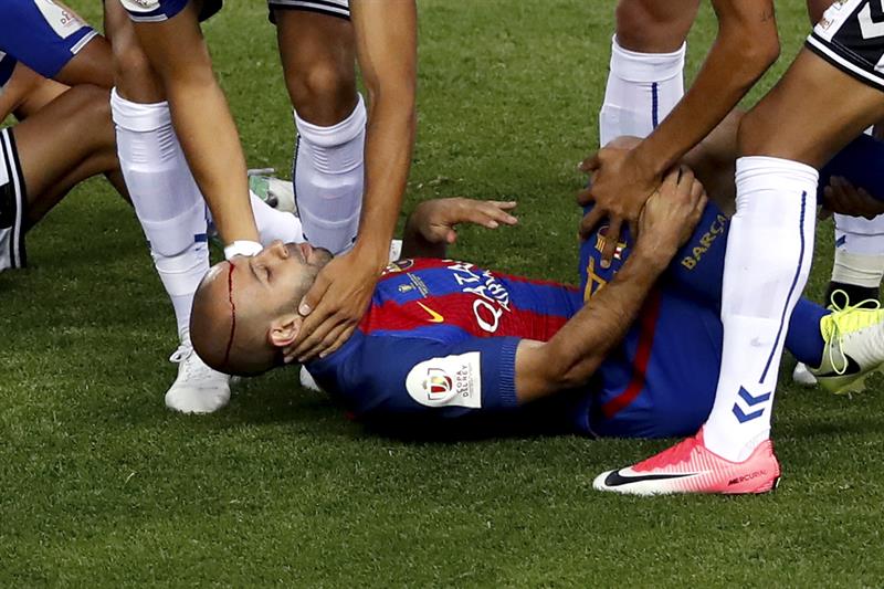 Javier Mascherano será baja por seis semanas