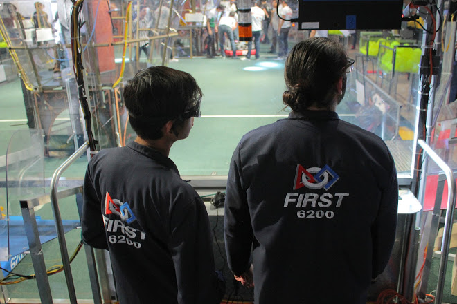 En La Laguna, equipos del FIRST Robotics se capacitan para competir en el Mundial.