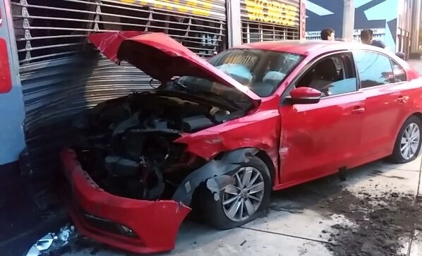 Los autos fueron retirados del lugar por los servicios de emergencia.