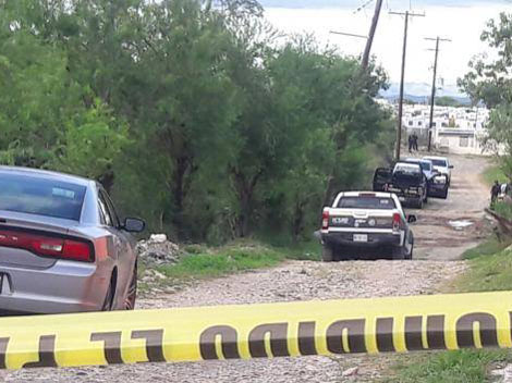 La victima fue encontrada con su ropa interior a la altura de los tobillos.