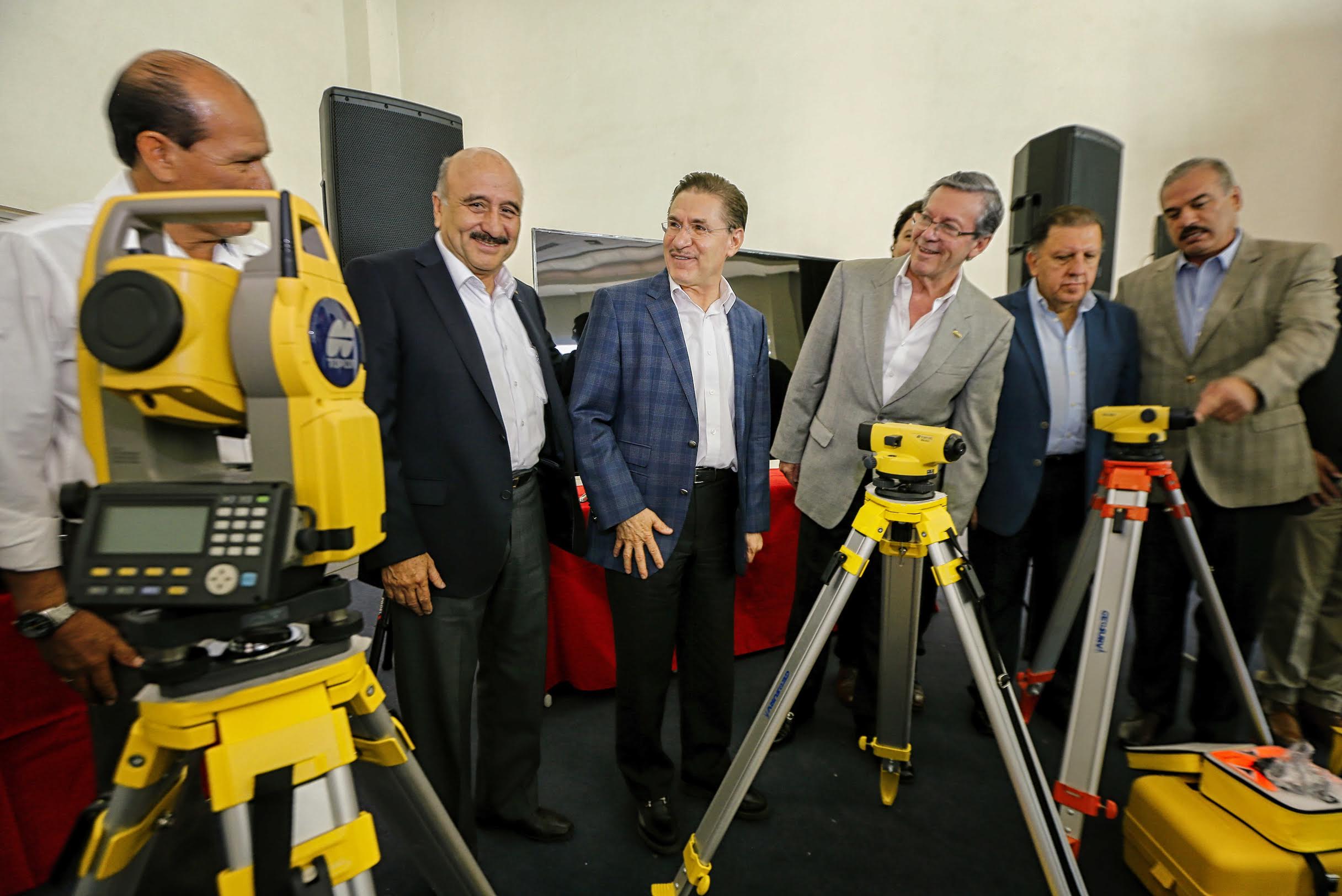 El Gobierno de Durango refrendó su compromiso para con el gremio constructor.