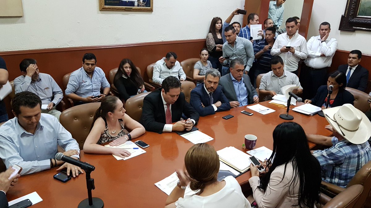 De los trece diputados que integran la comisión, la mayoría la tiene el PRI con siete legisladores