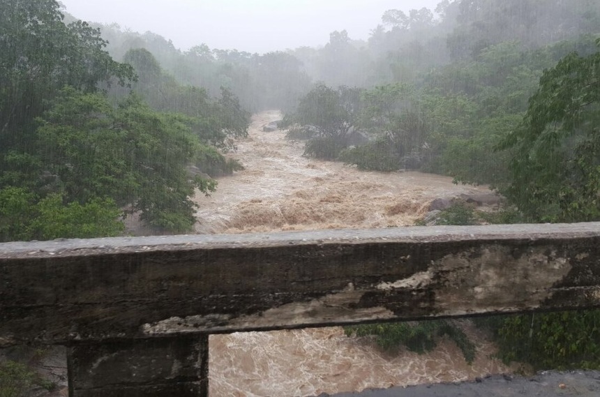 Debido a las lluvias se elevó el nivel de ríos en la zona del Istmo de Tehuantepec.