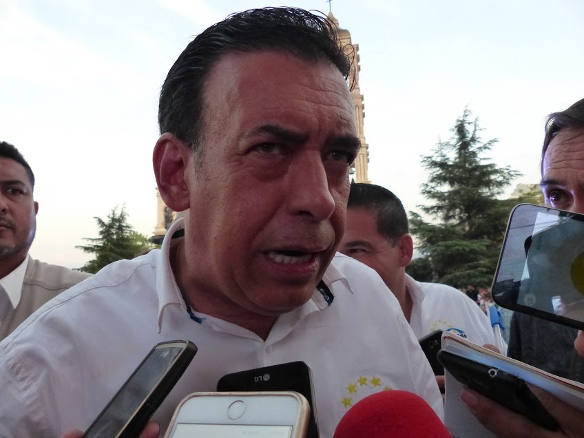 Humberto Moreira acusa al PRI de robar la elección en Coahuila.