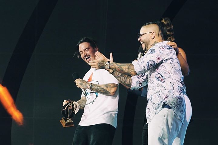 J Balvin lideró la premiación de los Heat Latin Music Awards. 