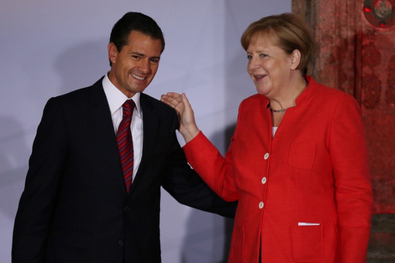 El presidente de México, Enrique Peña Nieto, recibió a la canciller alemana, Angela Merkel.