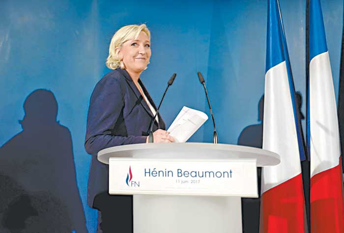 La ex candidata presidencial Marine Le Pen criticó la alta abstención.