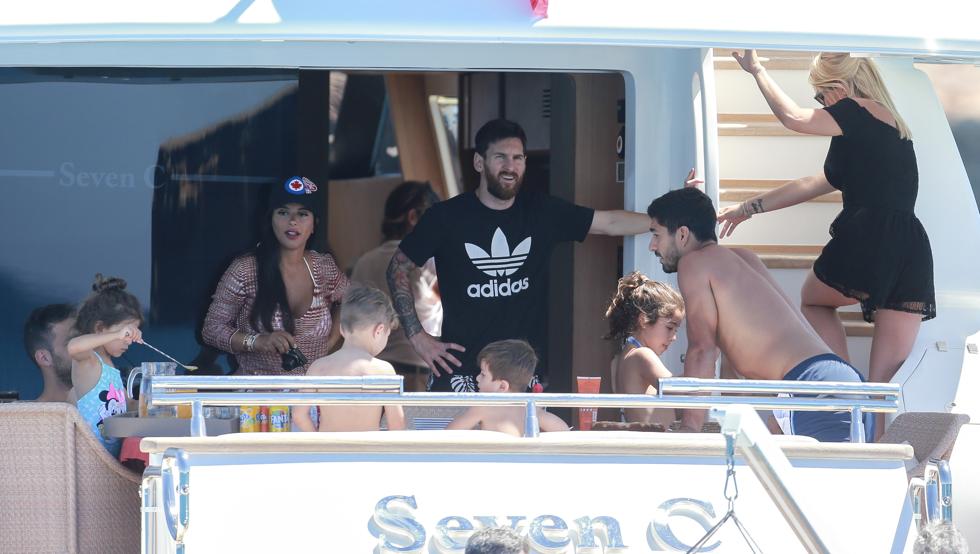 Messi se encuentra de vacaciones junto a Luis Suárez y Cesc Fábregas