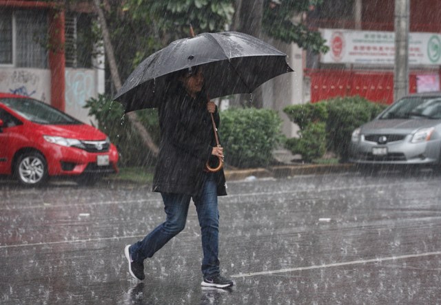 Las precipitaciones estarán acompañadas de actividad eléctrica y vientos fuertes.