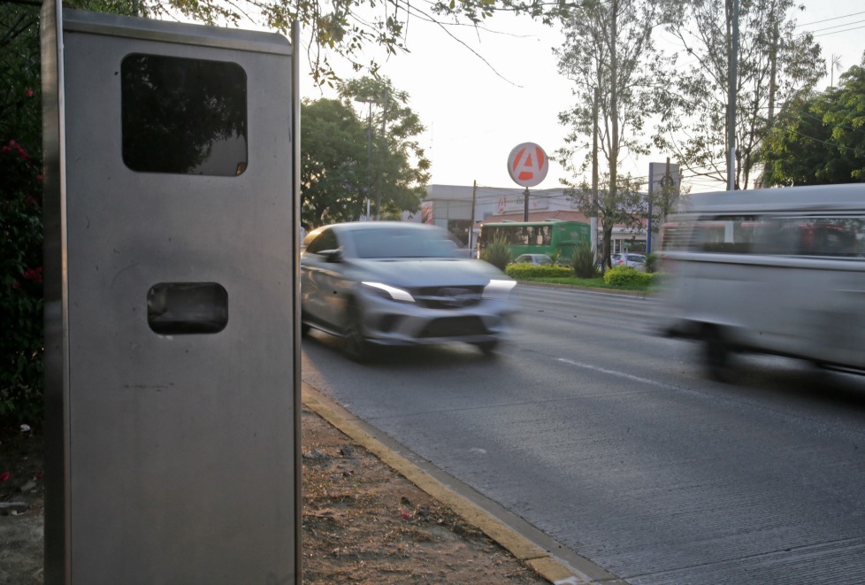 Tras una suspensión de dos meses, desde junio pasado regresó a operar el programa de fotomultas en el AMG.
