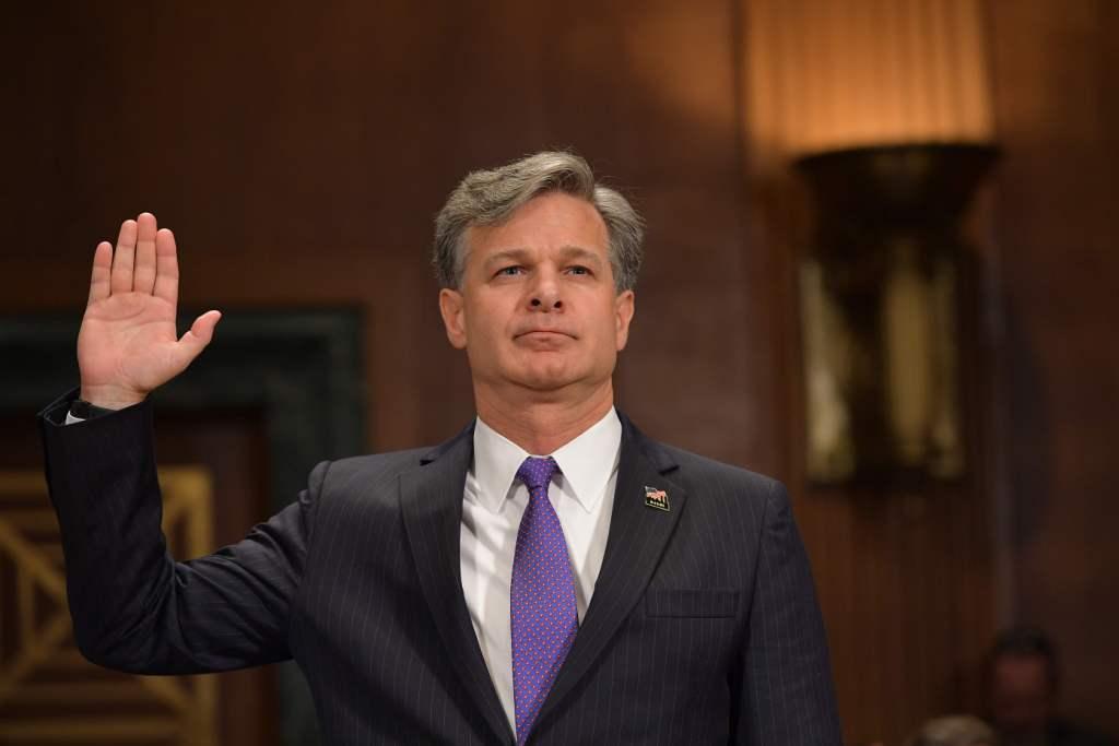 De ser confirmado, Christopher Wray dirigirá la principal agencia policial del país en momentos particularmente delicados.
