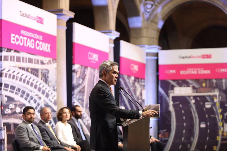 El jefe de Gobierno, Miguel Ángel Mancera, presentó EcoTag. 