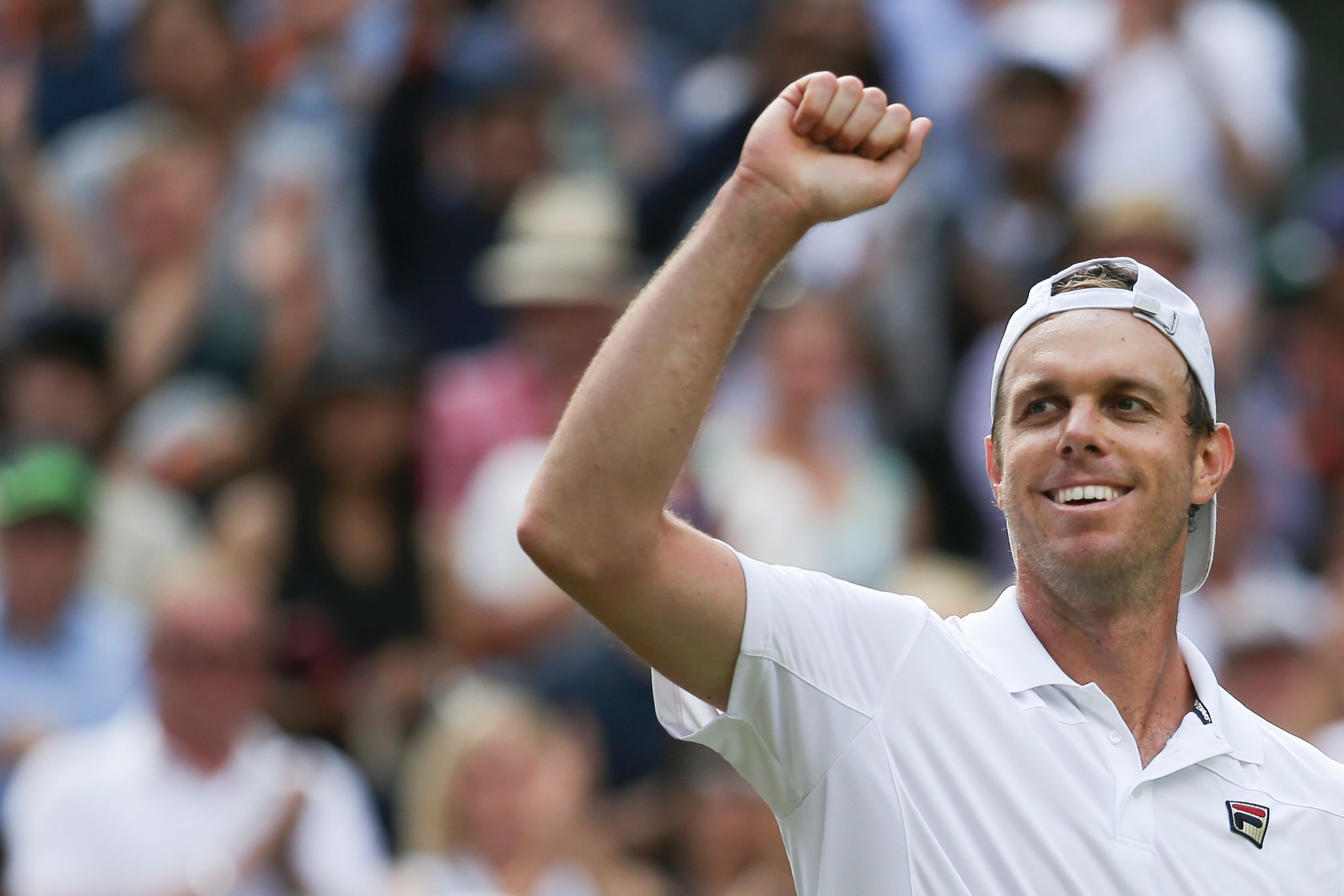 Sam Querrey celebra su victoria ante Andy Murray