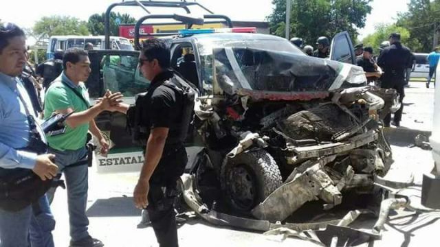 Choque deja heridos a policías y a un abuelito 
