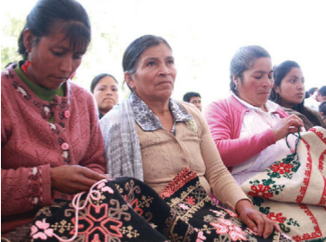 Los bordados mexiquenses son apreciados en el extranjero.