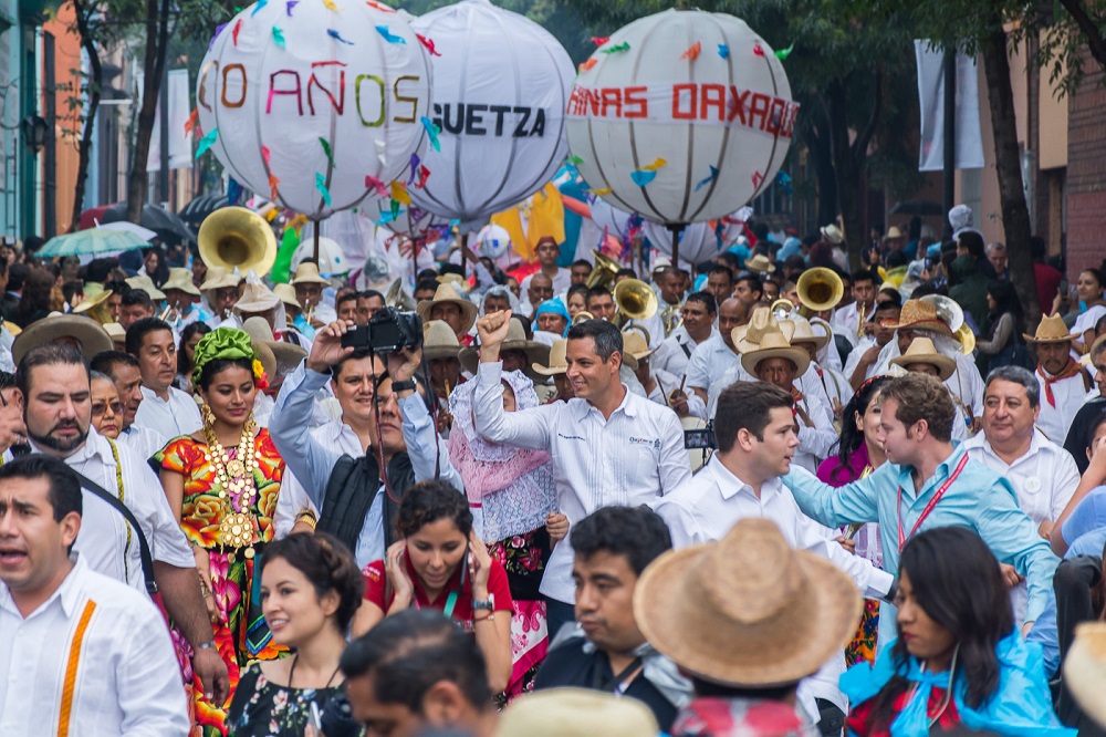 El gobernador convivió con las 32 delegaciones participantes.