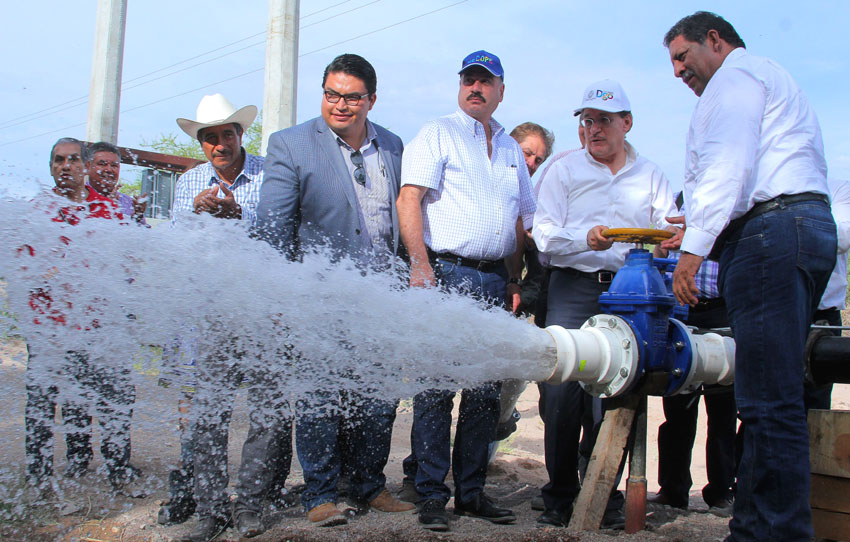 El gobernador de Durango puso en marcha la operación del cuarto pozo que abastece a Tlahualilo.