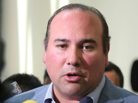 Arturo Salinas Garza, coordinador de la bancada del PAN. 