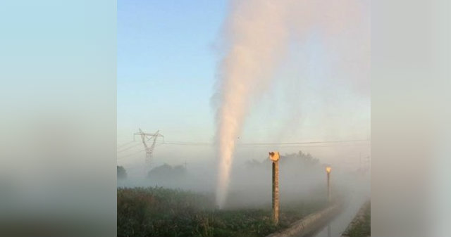 Huachicoleros provocaron una fuga de hidrocarburo en San Juan del Río. 