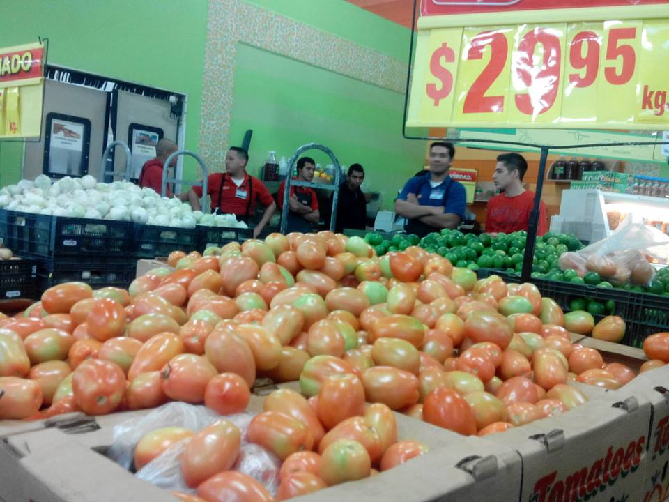 El segmento de alimentos y bebidas presenta un incremento anual de 8.42 por ciento en sus precios.