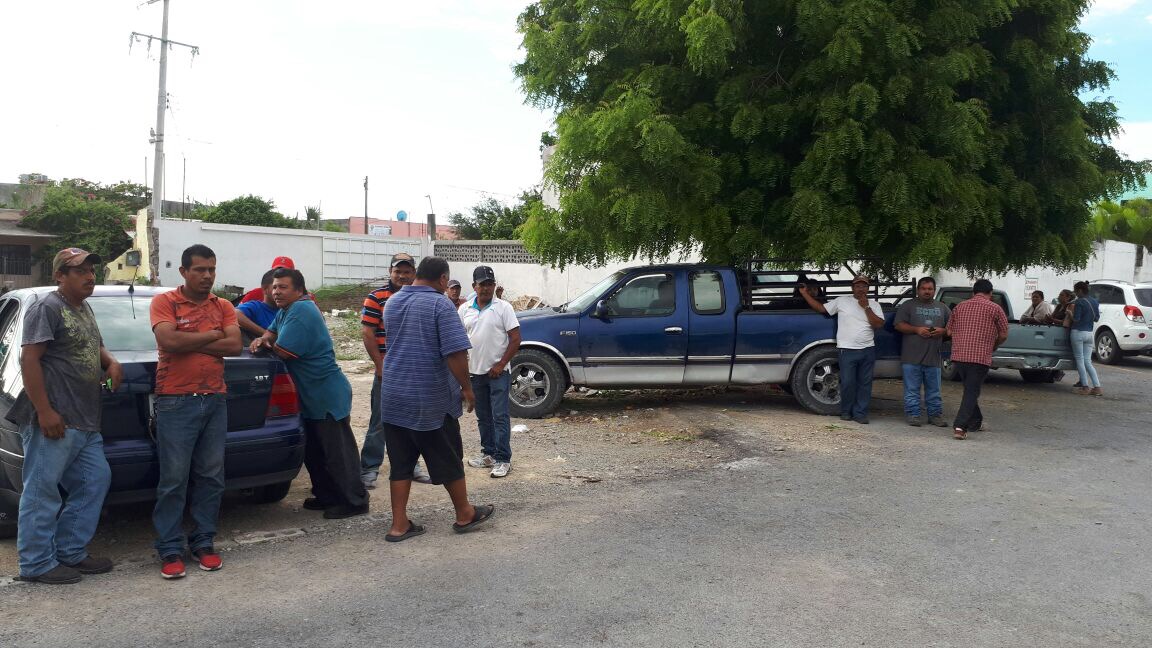 Campesinos en Tamaulipas realizan plantón.