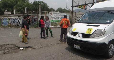En el interior de una unidad tipo combi, fue encontrada una menor de edad sin vida. 