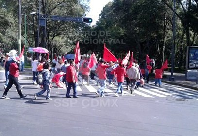 Los manifestantes realizaron una marcha que partió de la Sagarpa y afectó la circulación por casi 50 minutos.  