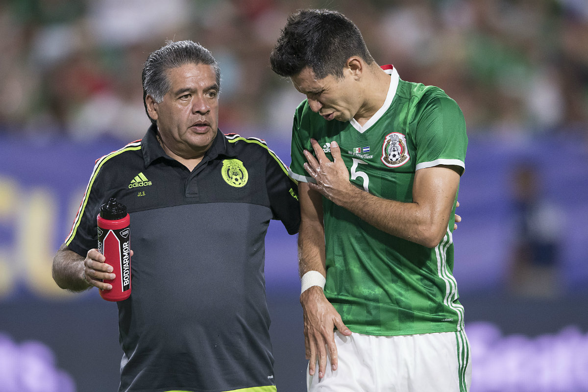 Jesús Molina descarta gravedad del golpe que sufrió en el duelo ante Honduras