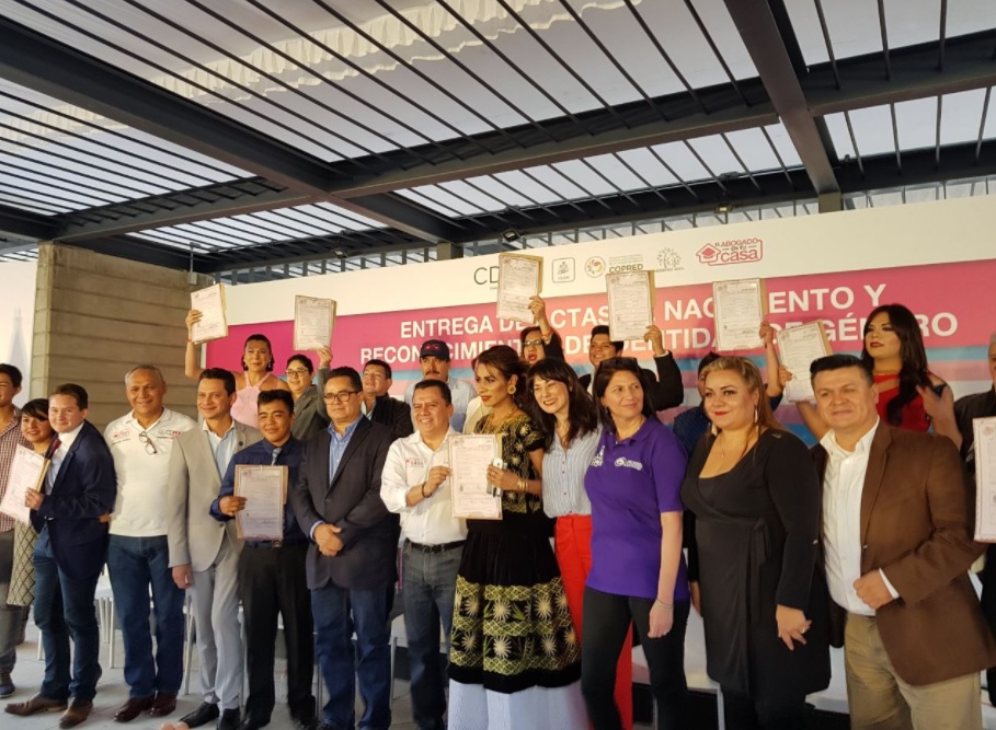 La Ciudad de México concretó durante los últimos tres años mil 923 trámites de cambio de identidad de género en acta de nacimiento.