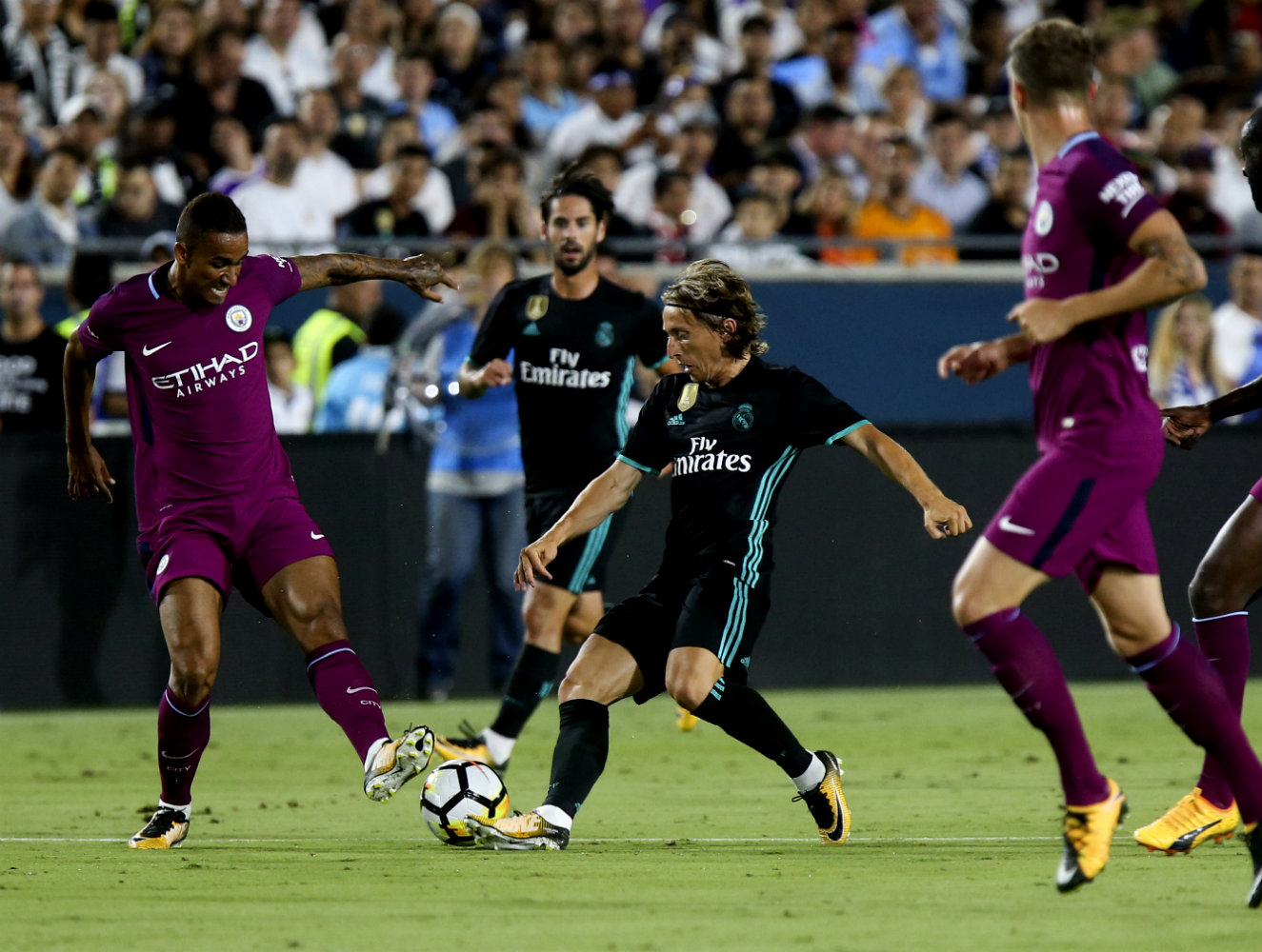 Duelo de pretemporada entre el Machester City y el Real Madrid
