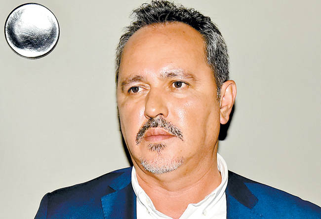 El jefe delegacional ofreció una entrevista a medios en un hotel de la colonia Tabacalera. 