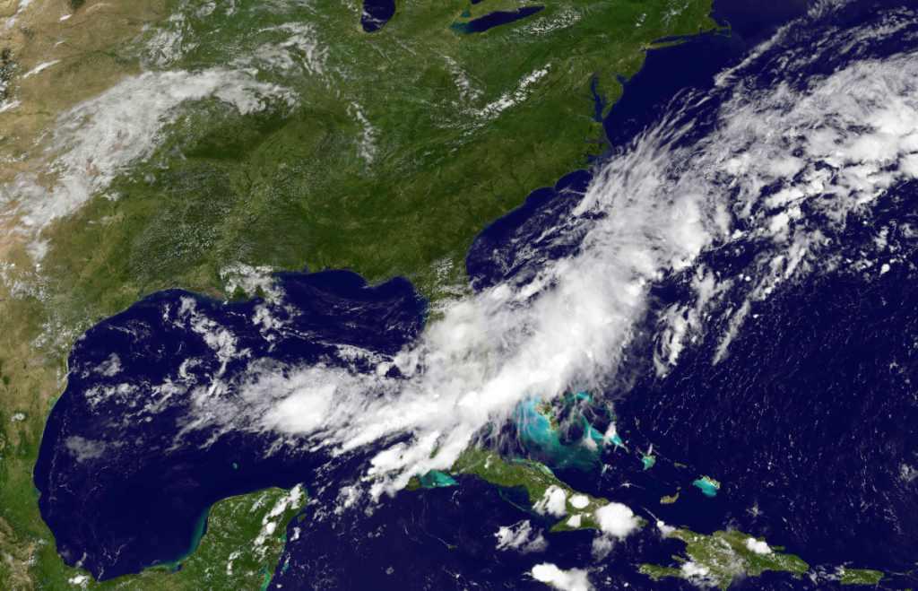 Se pronostica que la tormenta atraviese de este a oeste la península florida en las próximas horas.