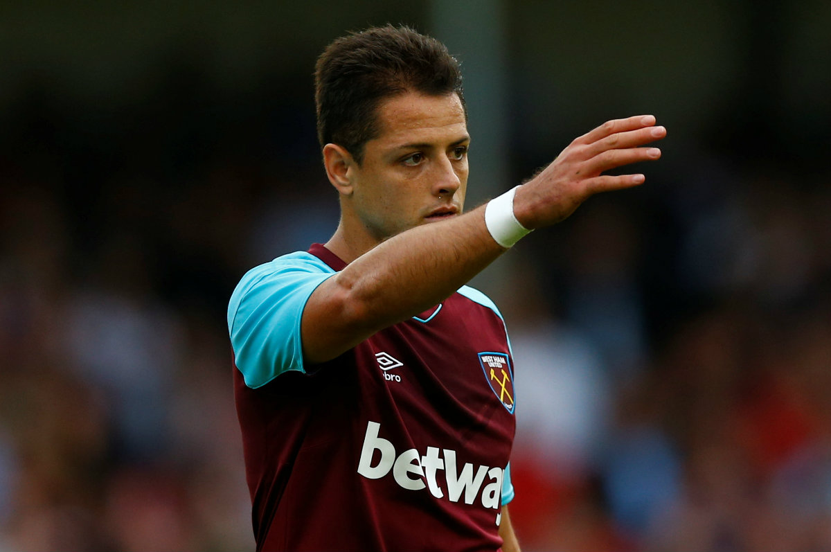 Javier Hernández en su debut con el West Ham United