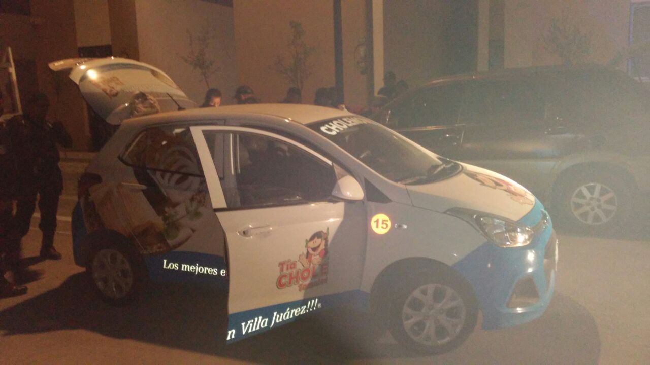 Dos vehículos fueron interceptados por los uniformados. 