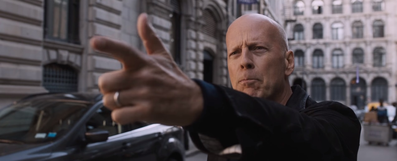 El actor protagoniza este remake dirigido por Eli Roth.