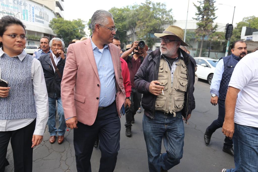 Javier Sicilia encabeza la comisión que dialoga con Segob.