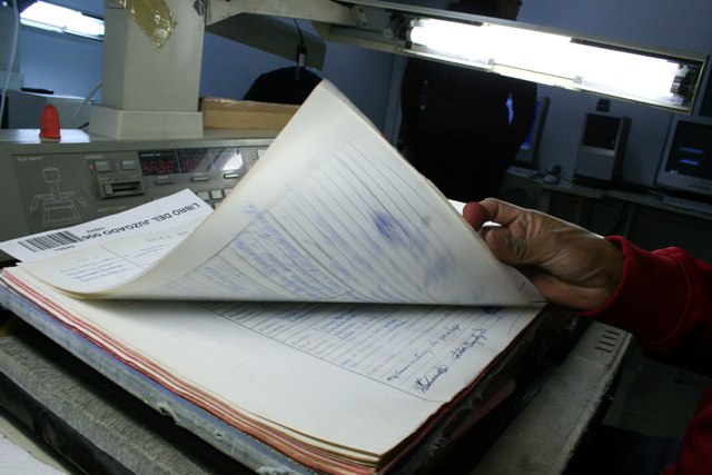 Oficina de registro civil. 