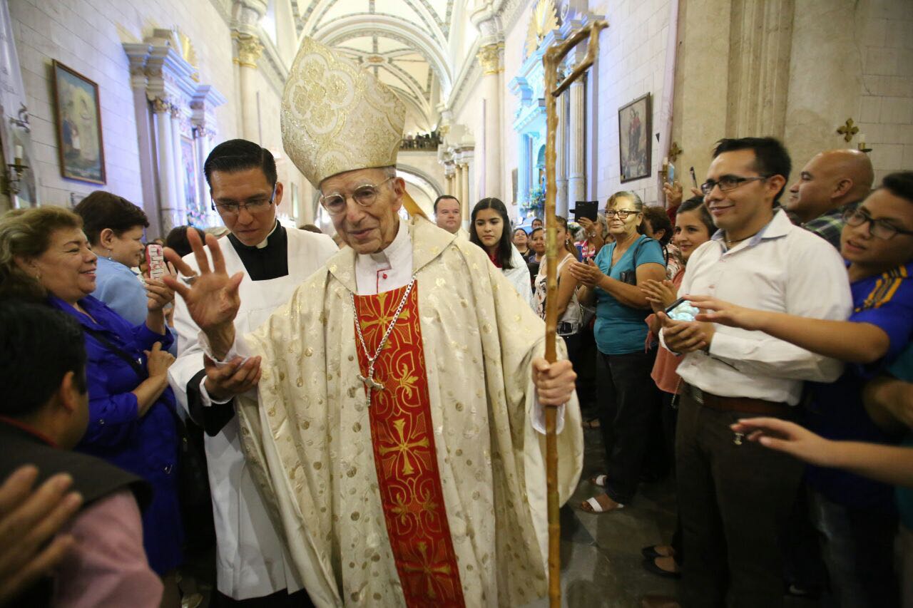 En Saltillo, se celebró el aniversario episcopal 46 del Obispo Emérito Francisco Villalobos.